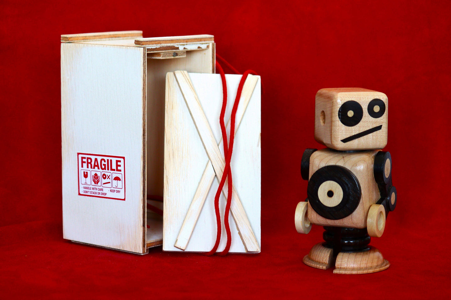 Little Escape Robot - Close-up Size