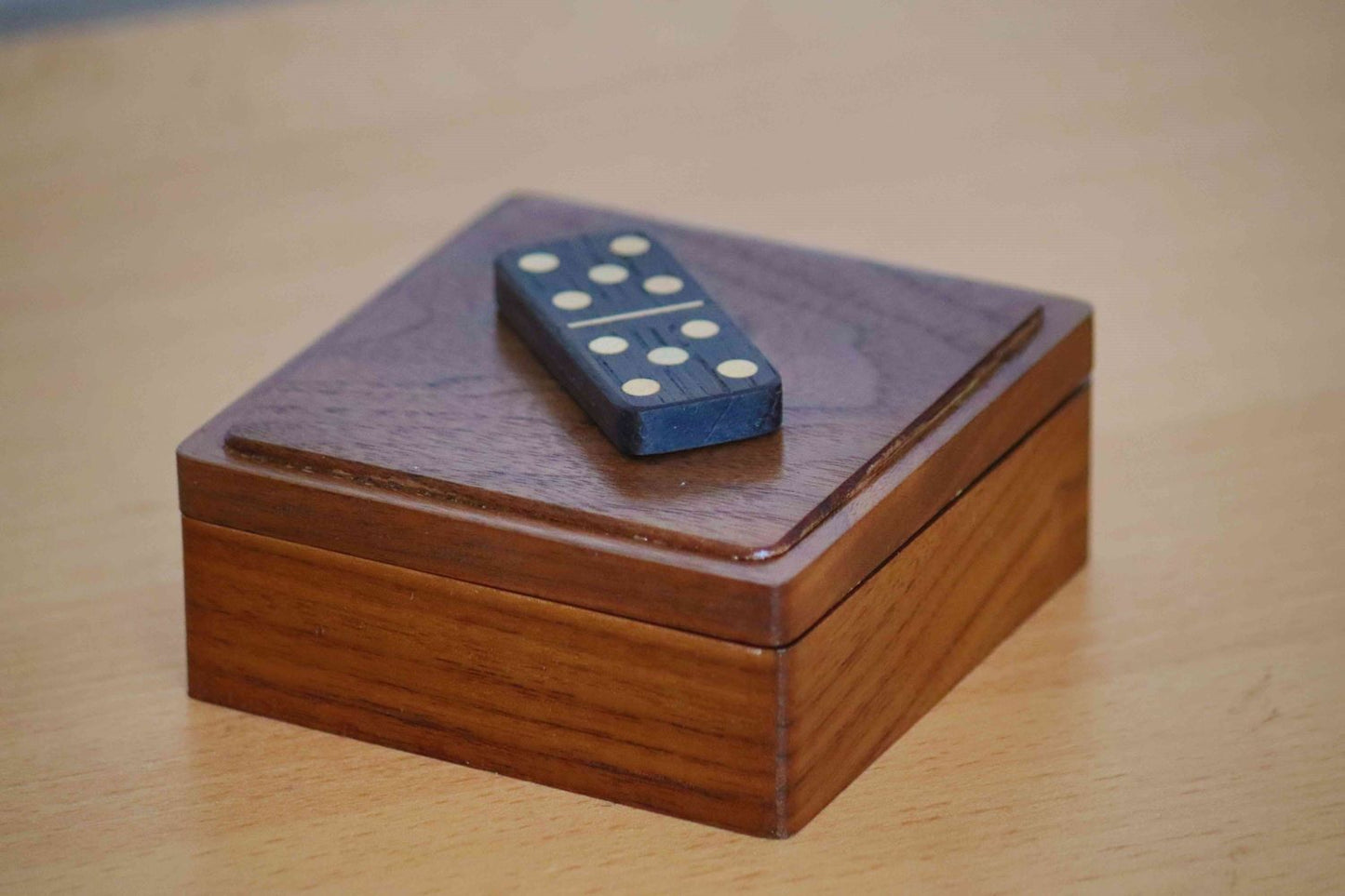 Dizzy Dominoes